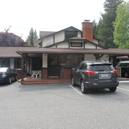 Coach N Four Motel Grass Valley Exterior foto
