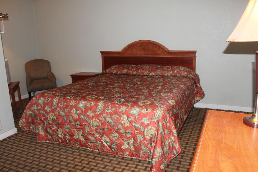 Coach N Four Motel Grass Valley Exterior foto
