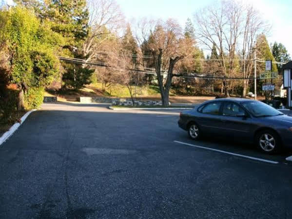 Coach N Four Motel Grass Valley Exterior foto